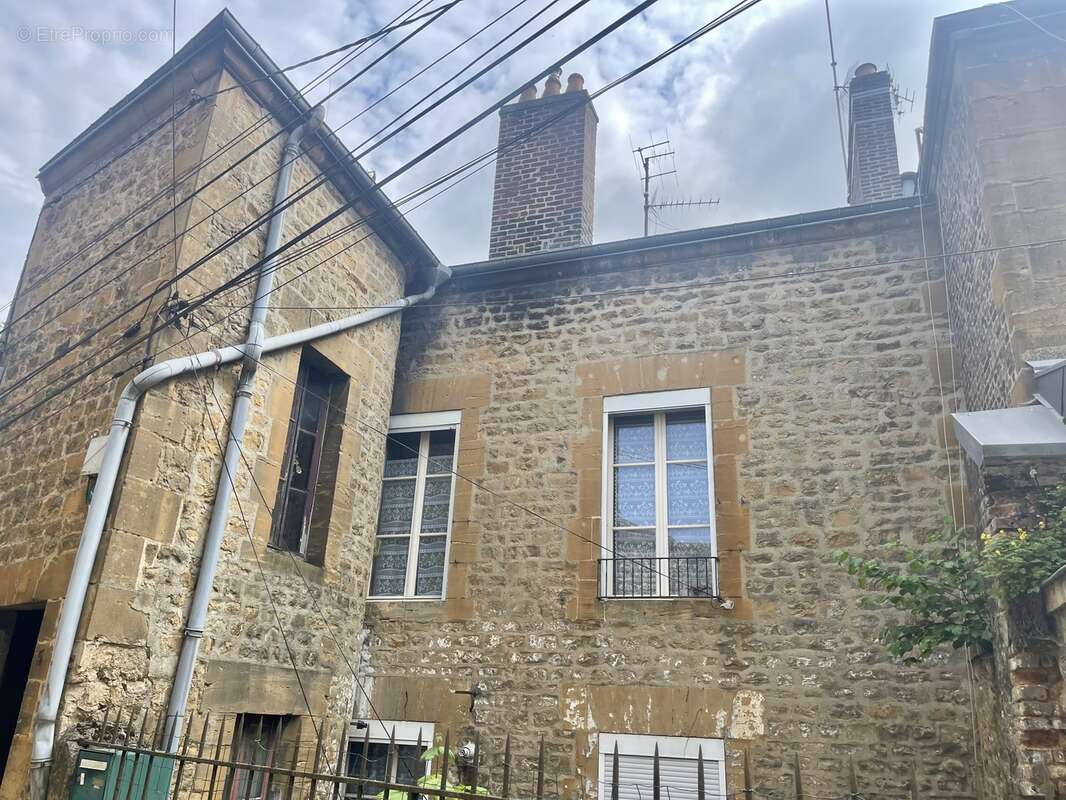 Appartement à CHARLEVILLE-MEZIERES