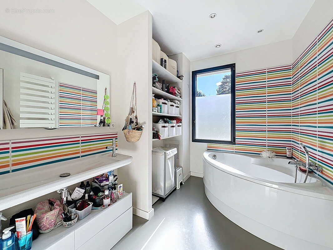 Maison à TASSIN-LA-DEMI-LUNE