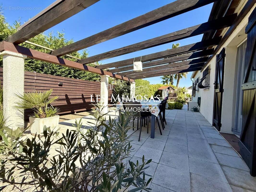 Appartement à LE MUY