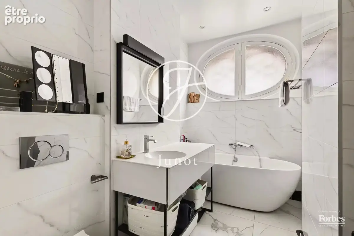 Paris 16e - SCHEFFER / TOUR - Appartement - 6 pièces - 203,34m² Carrez - 4 chambres - photo 12