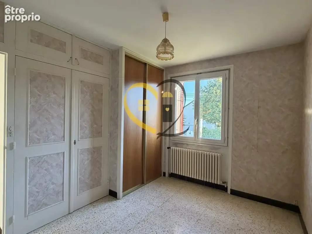 Maison de village avec grand terrain et dépendances à Selles-Saint-Denis - photo 8