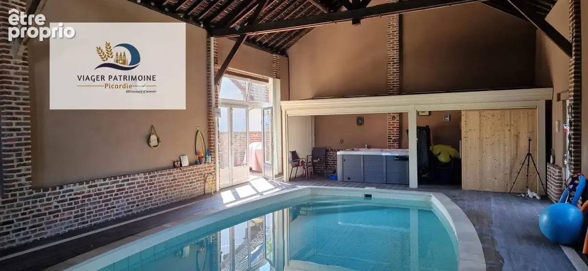 VENTE À TERME LIBRE 12 ANS — Maison avec salle de cinéma,  SPA et piscine - photo 2