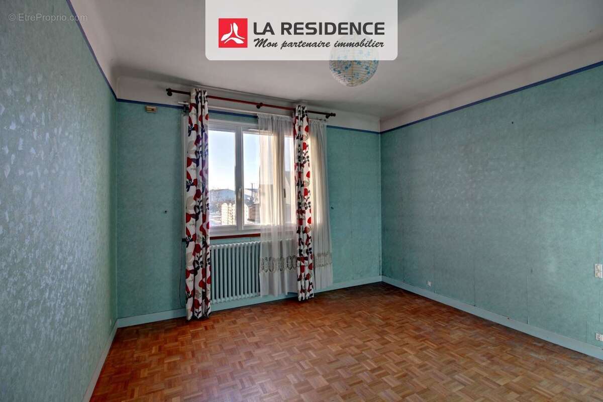 Maison à LES MUREAUX