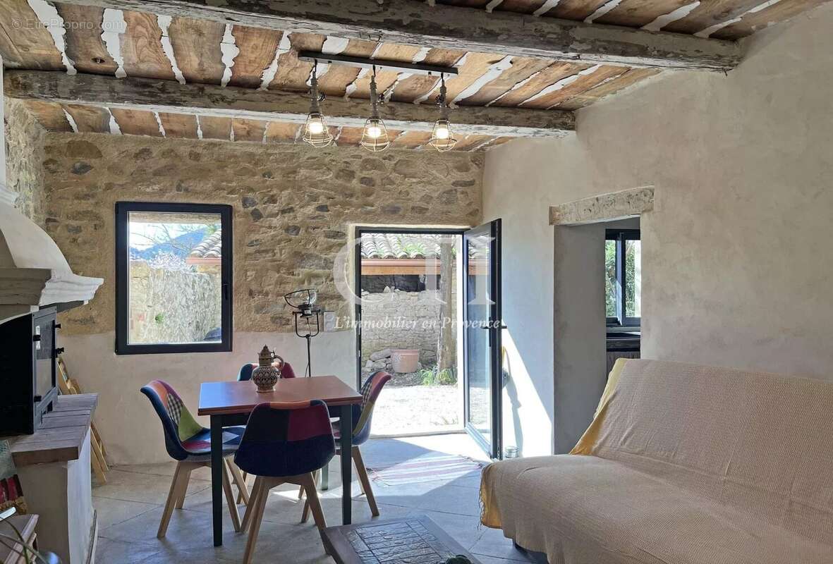 Maison à VAISON-LA-ROMAINE