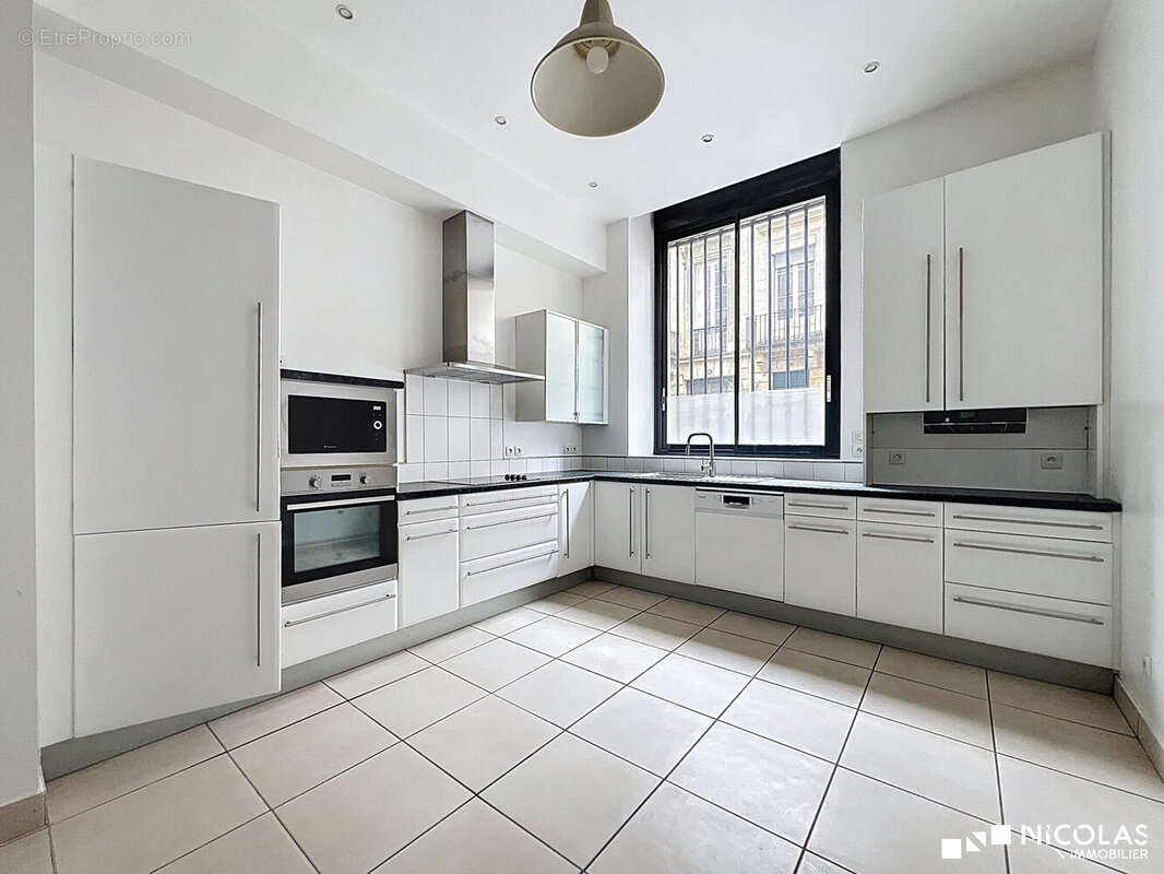 Appartement à BORDEAUX