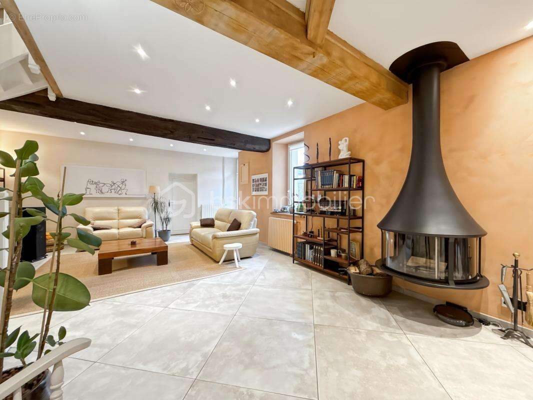 Maison à PLESSIS-SAINT-JEAN