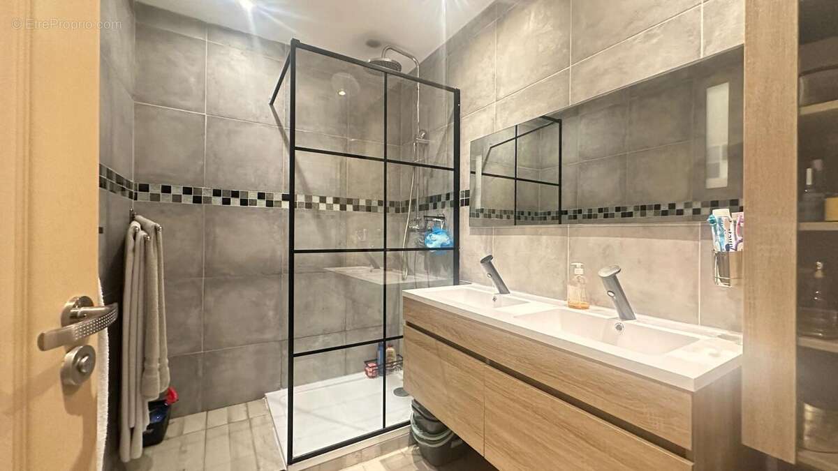 Photo 3 - Appartement à CHATEAUNEUF-LES-MARTIGUES