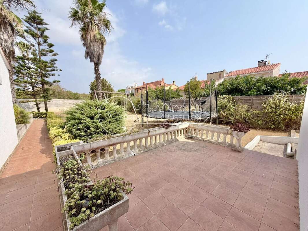 Villa F8 4 Faces 300 m² Canet Plage avec Piscine et Garage - photo 38