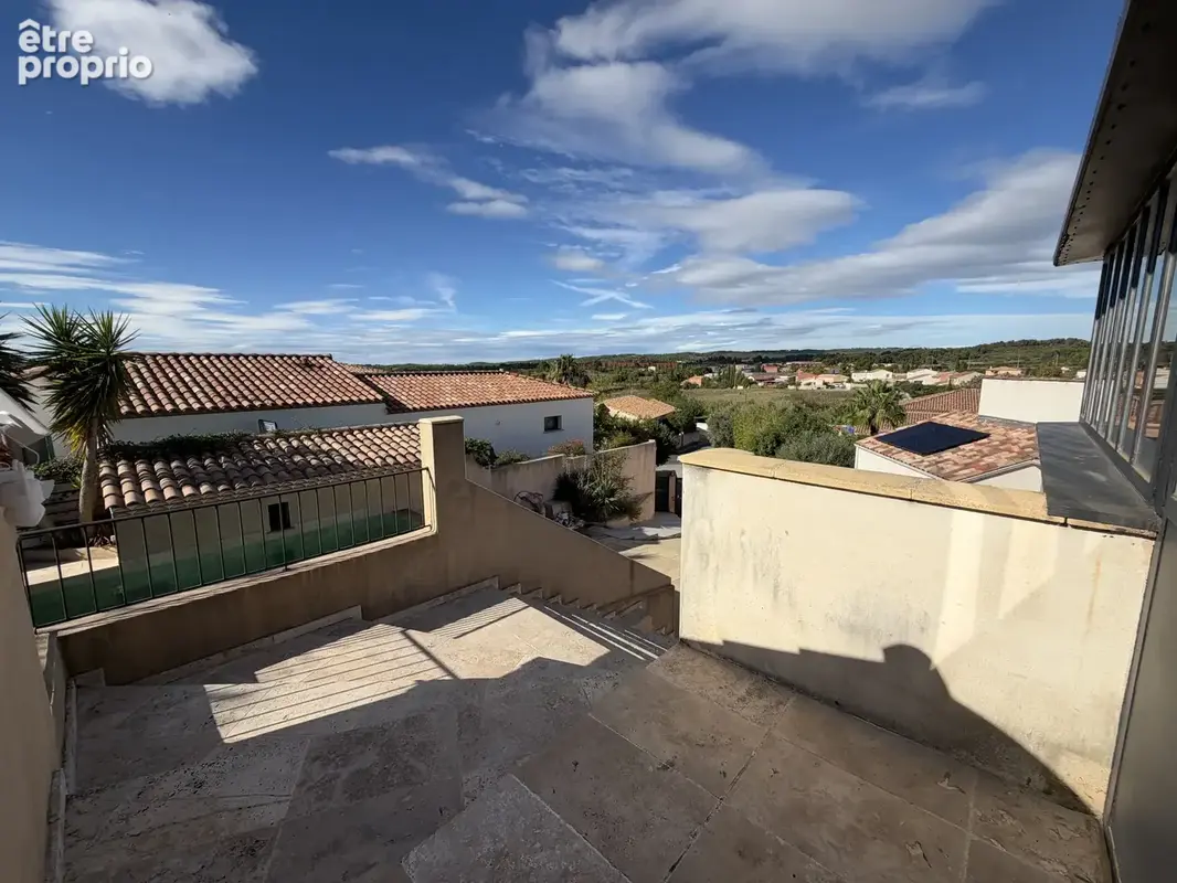 Villa de caractère de 240 m2 habitables avec piscine à débordement - photo 19