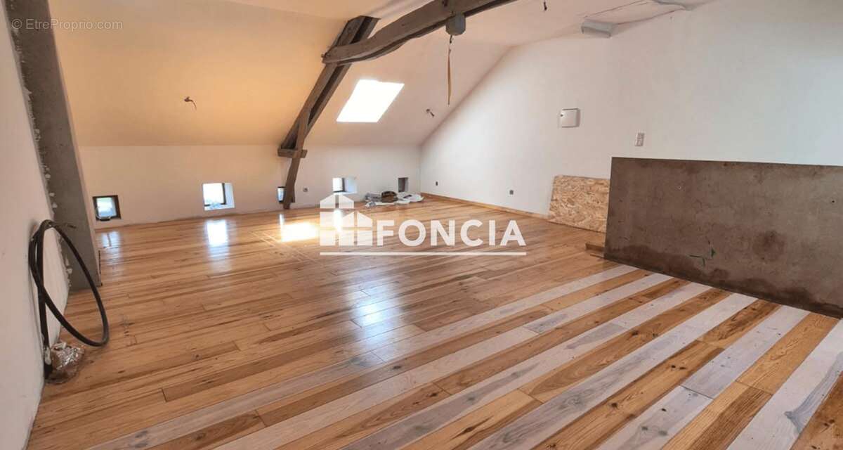 Maison de campagne traversante à vendre – La Jonchère-Saint-Maurice - photo 6