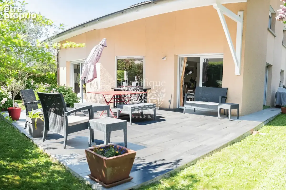 Une villa familiale 314 m2 utiles, 5 chambres, où il fait bon vivre, au fil des saisons. - photo 18