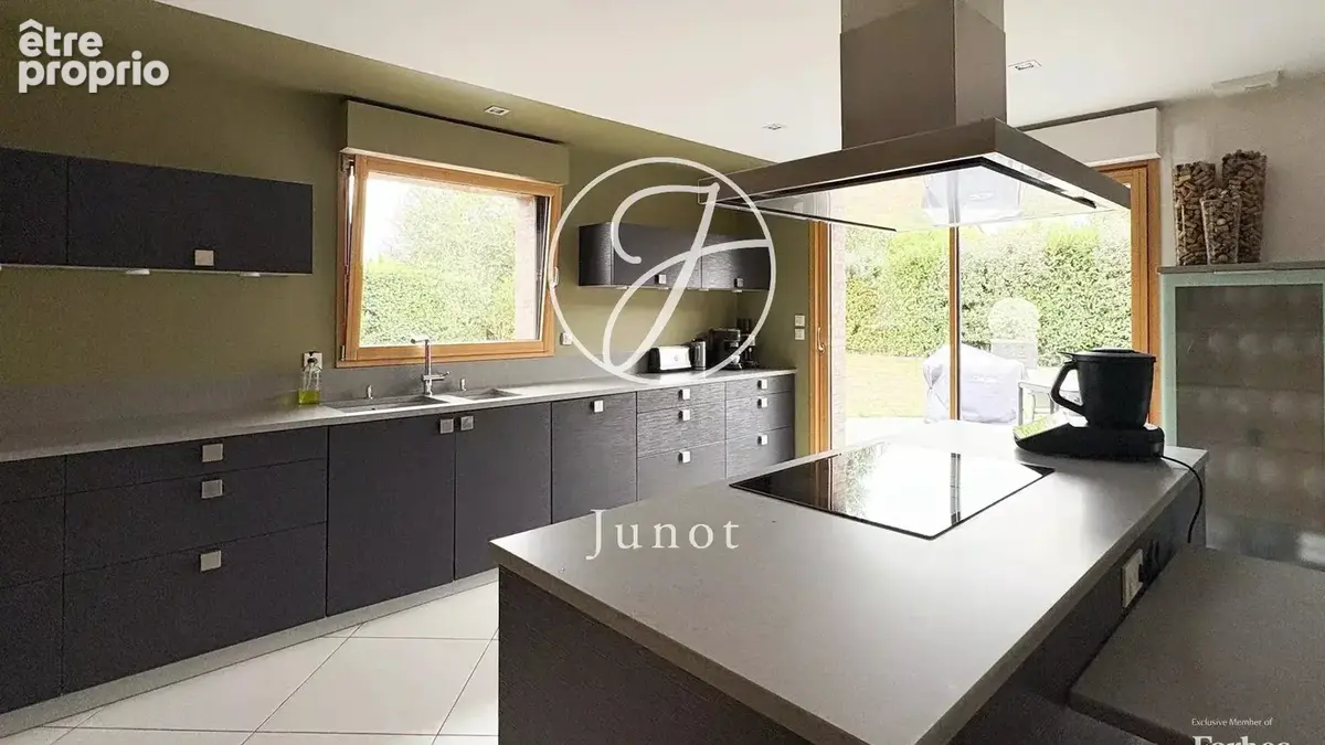 CAMPHIN-EN-PÉVÈLE – DOMAINE PRIVÉ -  Maison d’architecte de 212 m² - 6 chambres - Terrain d’environ 1 250 m² - Jardin - Garage - - photo 5