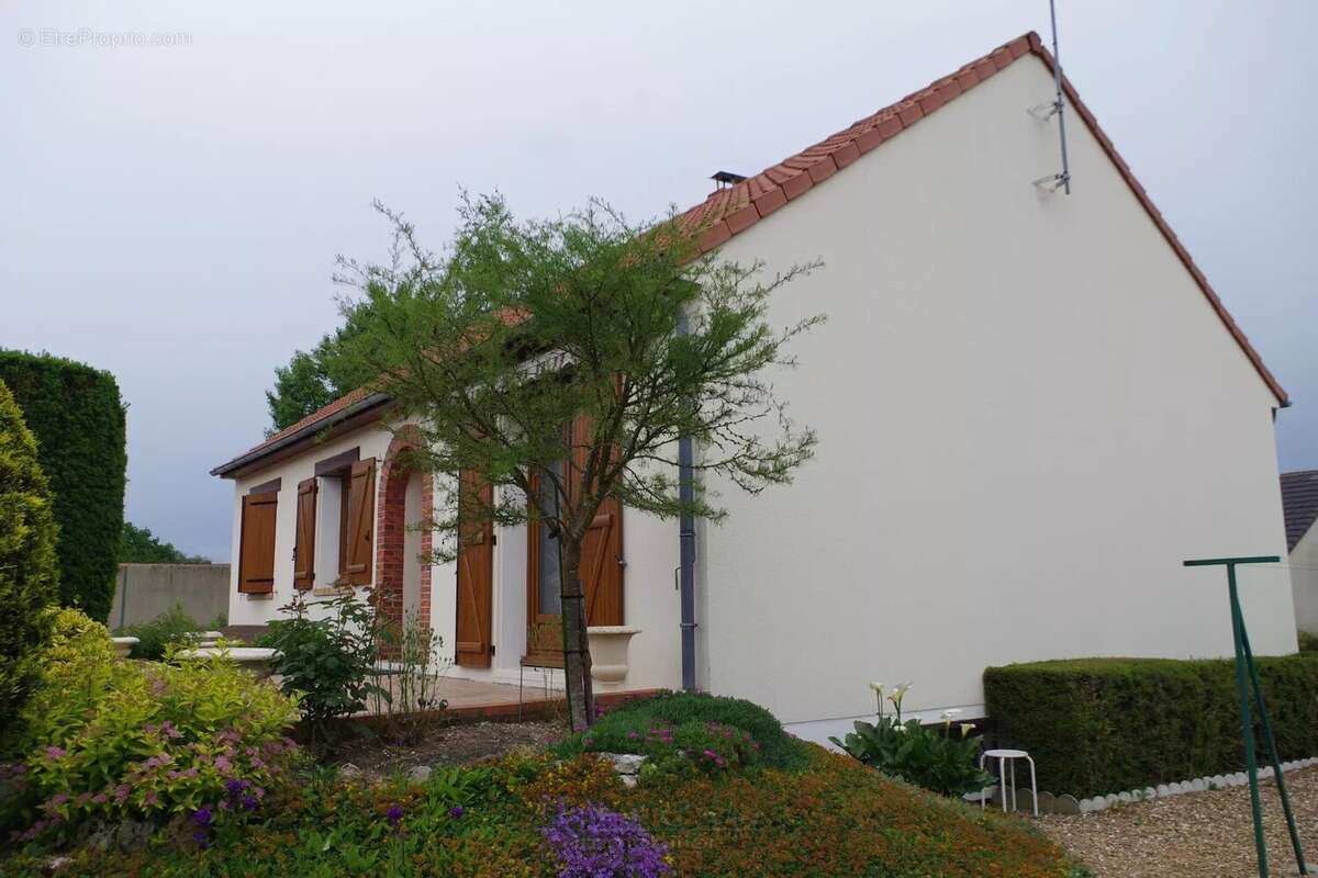 Maison à VILLEMANDEUR