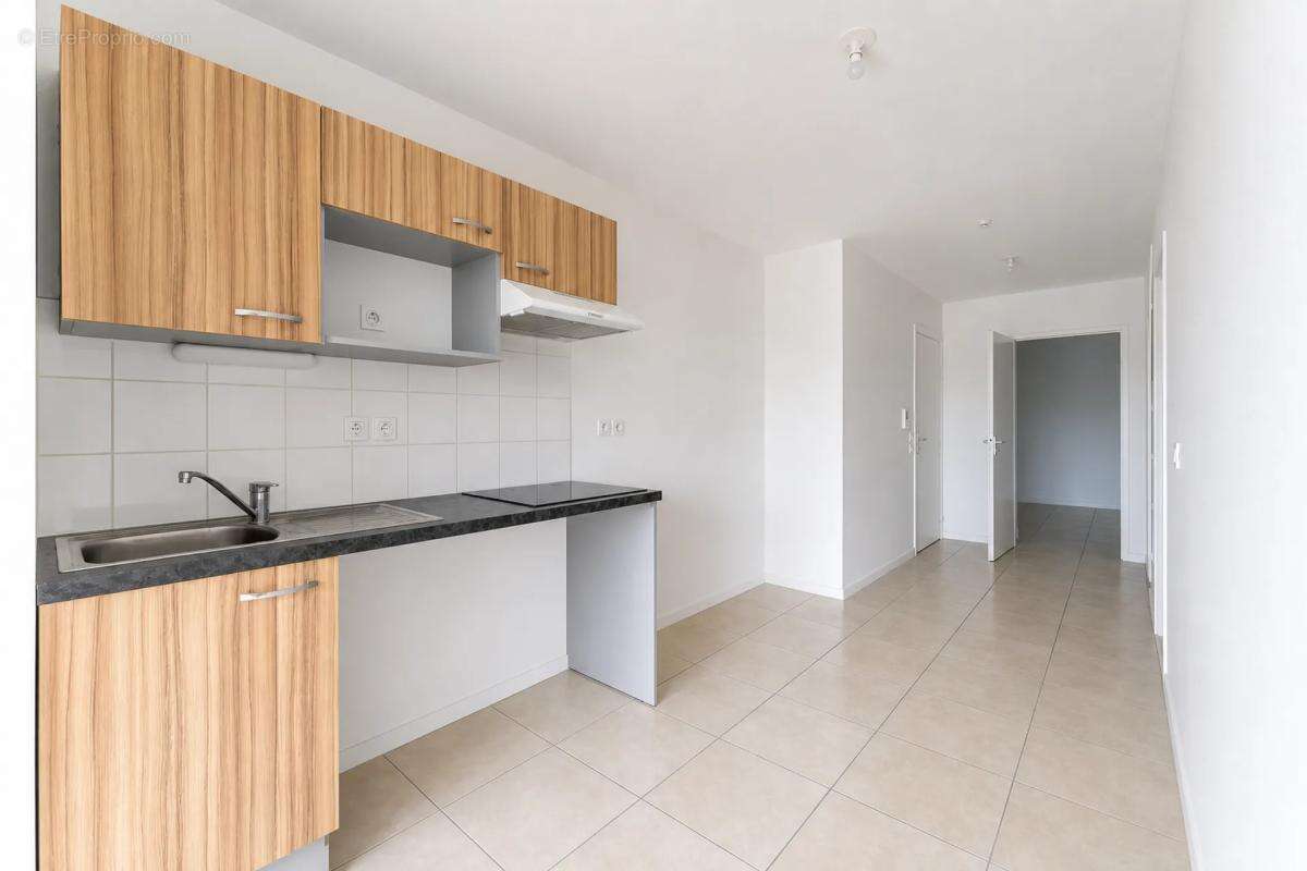 Appartement T4 lumineux avec balcon à Bassens - photo 6