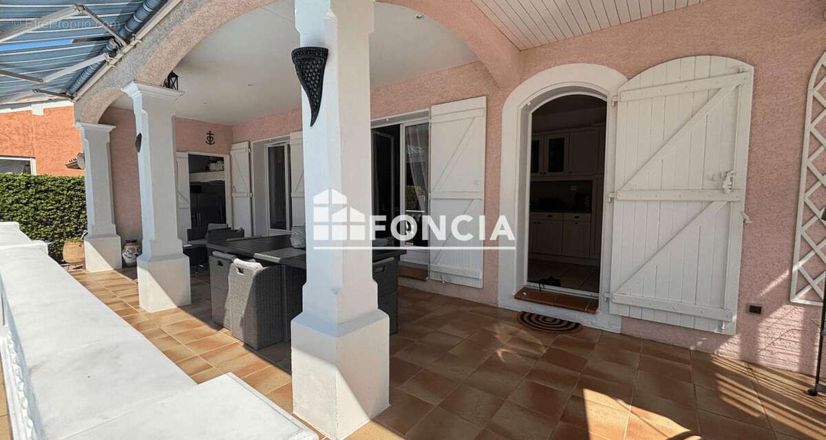 Maison à BORMES-LES-MIMOSAS