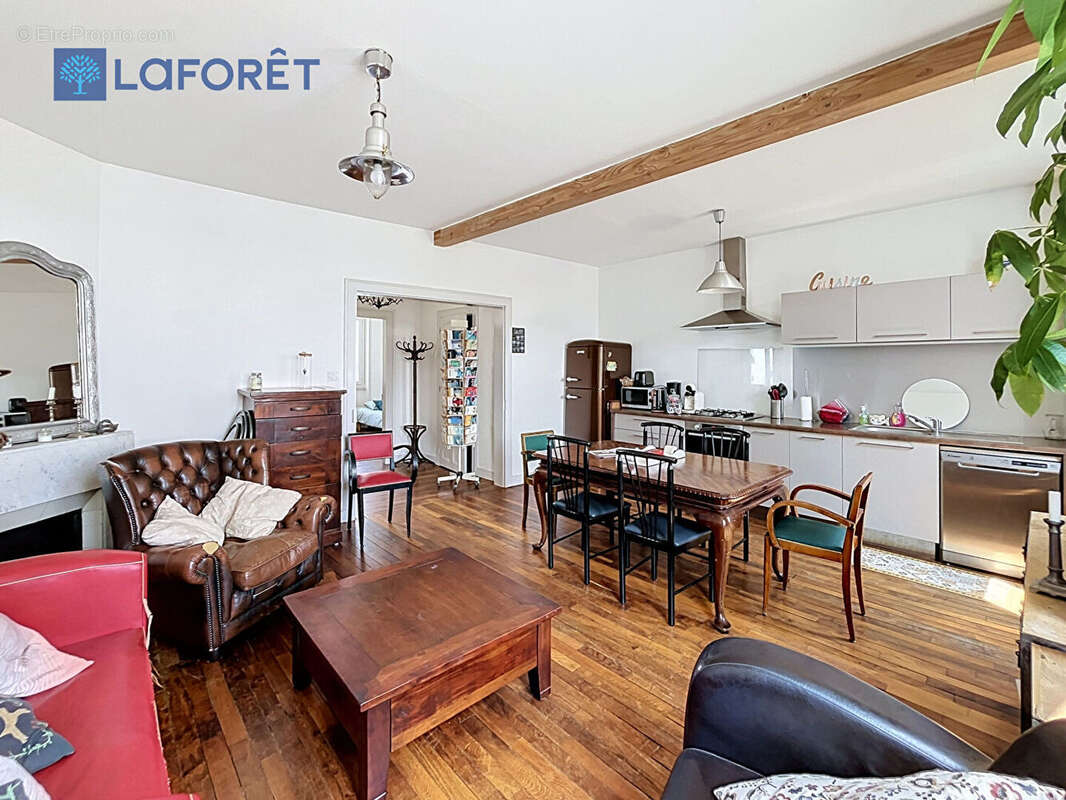 Immeuble Riantec commerce et duplex - photo 9