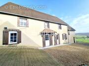 Maison à SAINT-VICTOR-DE-BUTHON