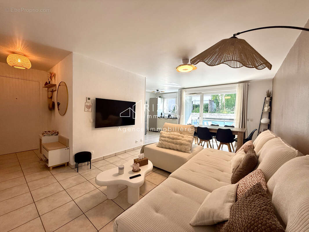 Bel appartement T4 de 82 m2 avec balcon, garage et cave   La Roche-sur-Foron - photo 2