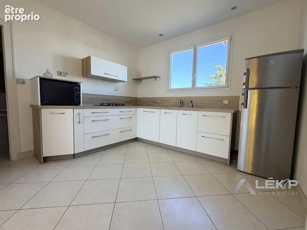 Maison 6 pièces 108 m² à vendre à Les Herbiers (85500) - photo 2