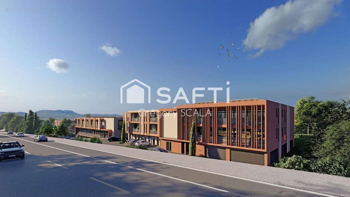 Photo 2 - Commerce à ROQUEBRUNE-SUR-ARGENS