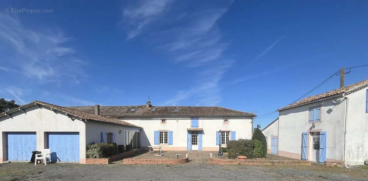 Maison de 3 chambres avec granges et petite maison à rénover - photo 18