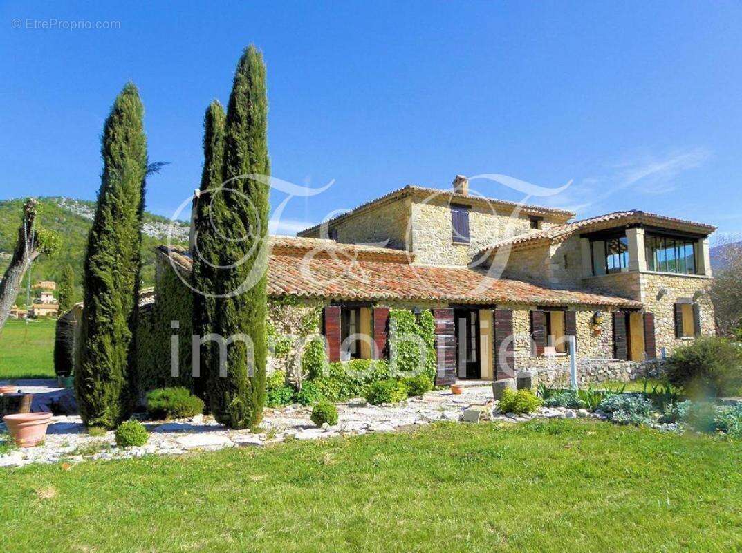 Maison à MONTBRUN-LES-BAINS