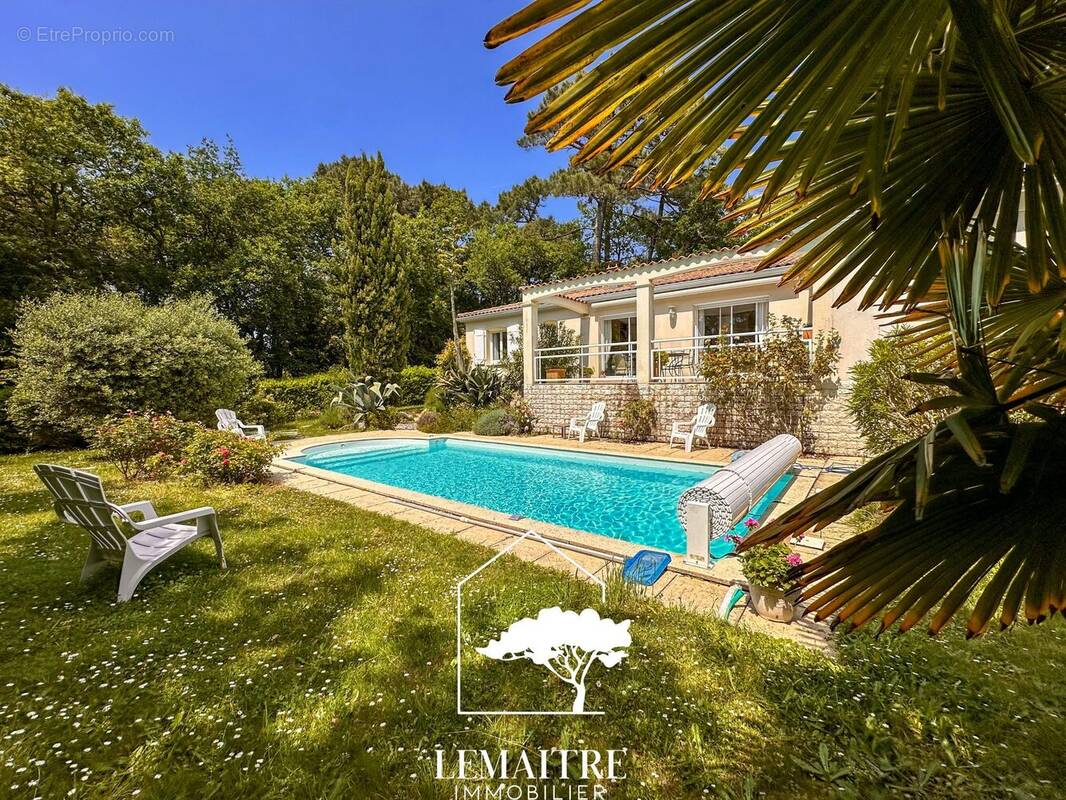 Maison à LES MATHES