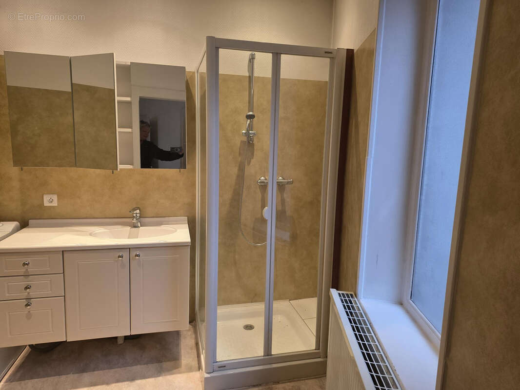 Appartement à THIAUCOURT-REGNIEVILLE