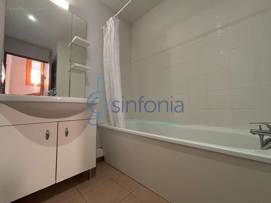 Maison à GALLARGUES-LE-MONTUEUX