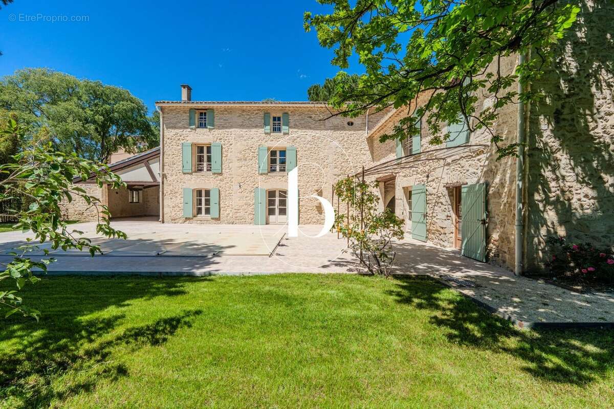 Maison à UZES