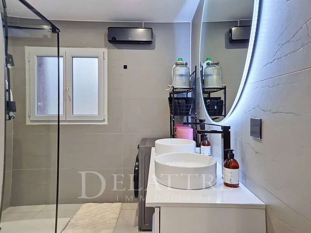 Vence appartement entierement rénové dans un secteur recherché - photo 5