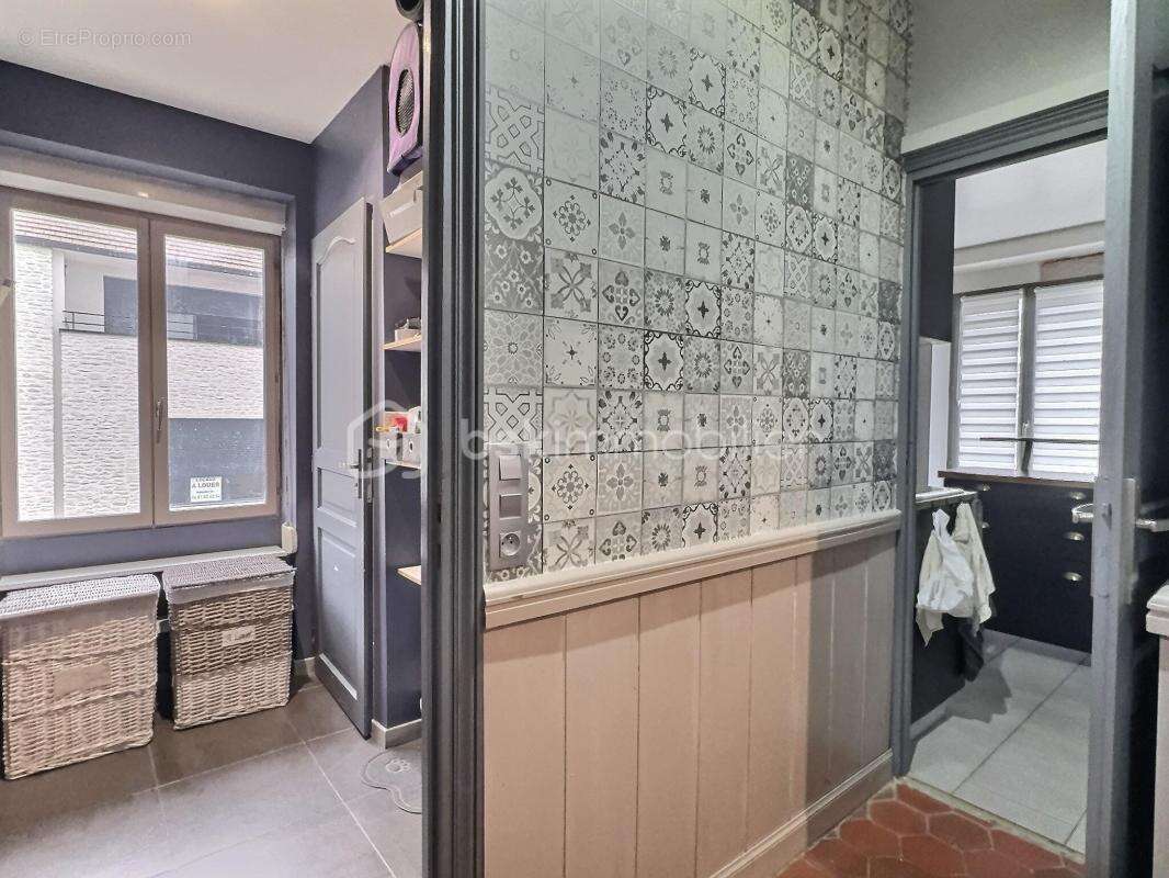 Appartement à JUZIERS