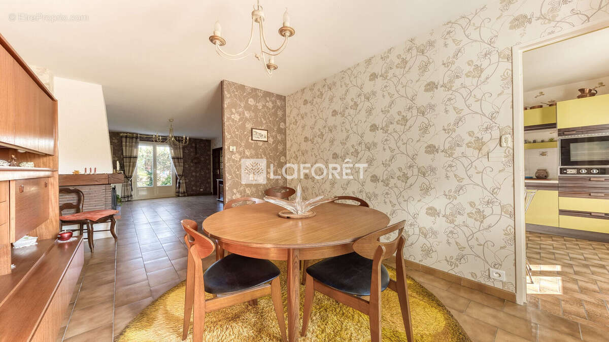Maison à vendre à Roissy En Brie 4 pièce(s) 79.02 m2 - photo 3