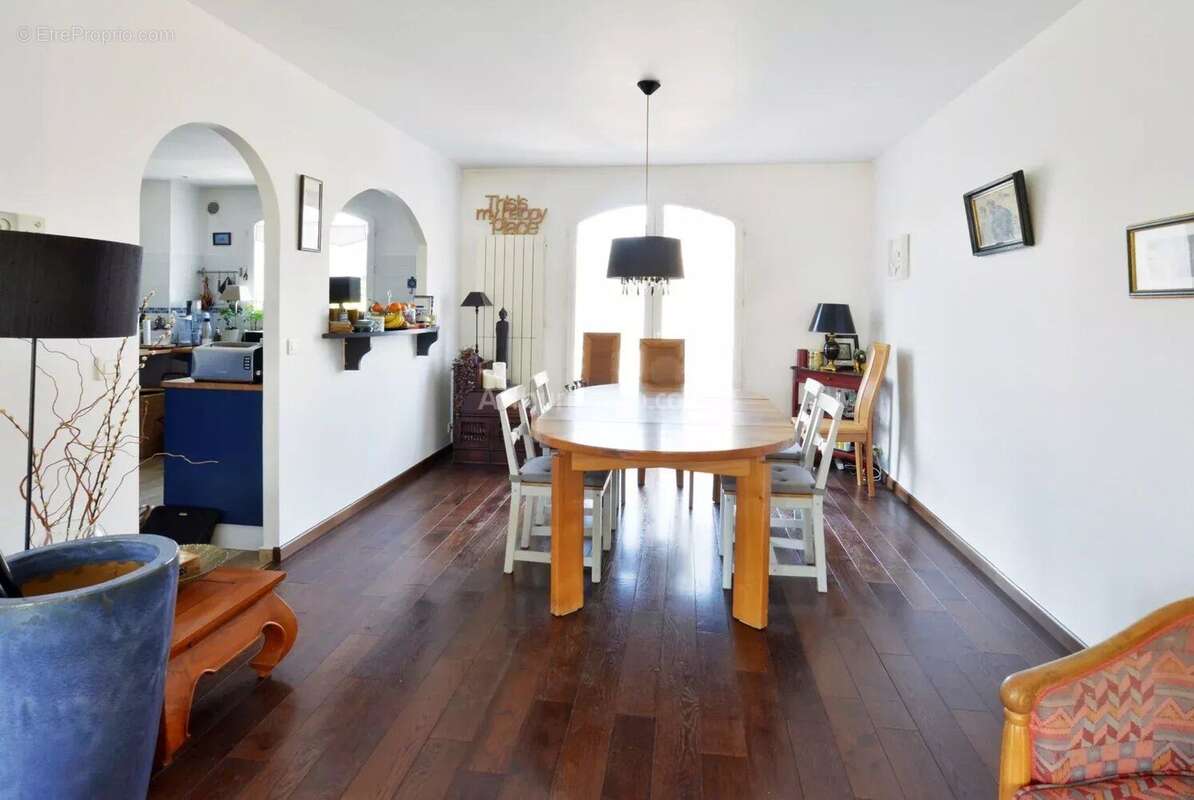 Maison à LE PERREUX-SUR-MARNE