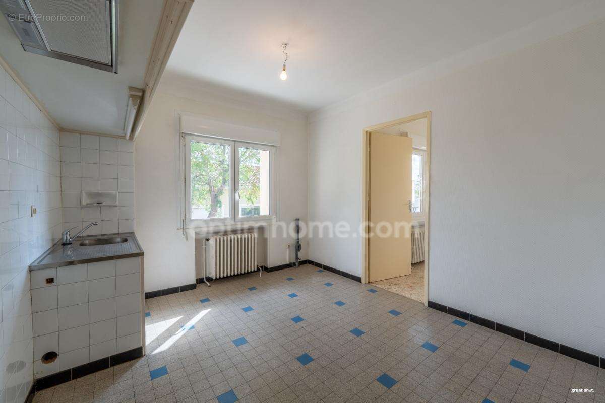 VILLEFRANCHE-DE-LAURAGAIS (31290) — Maison familiale de 135 m², 4 chambres, sous-sol intégral de 135 m² et terrain arboré de 2 1 - photo 5