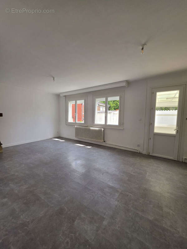Photo 5