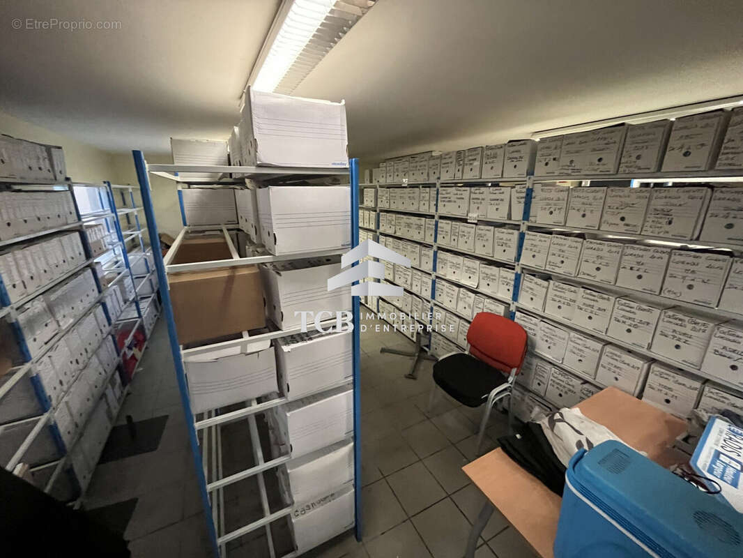 Commerce à TREILLIERES