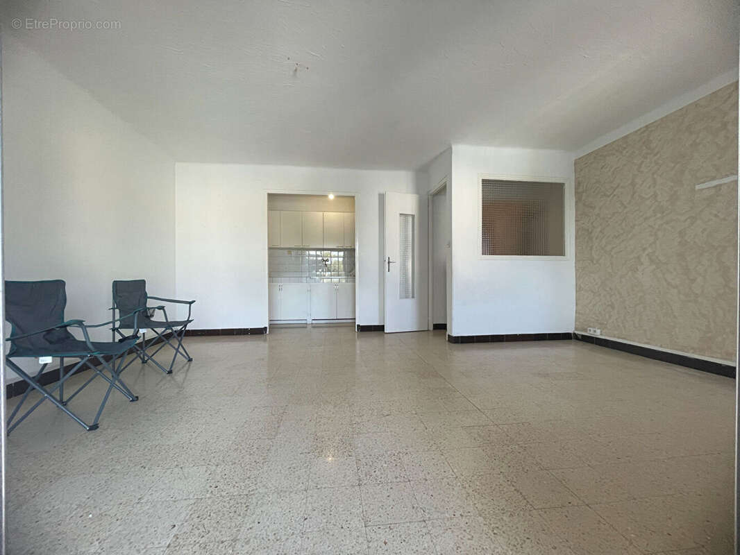 Appartement T3 de 62 m² à 20 mètres de la plage, Emplacement exceptionnel en front de mer - photo 4