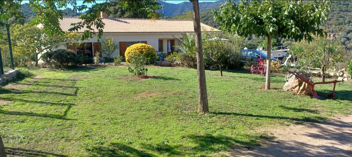 Maison à SERRA-DI-FERRO