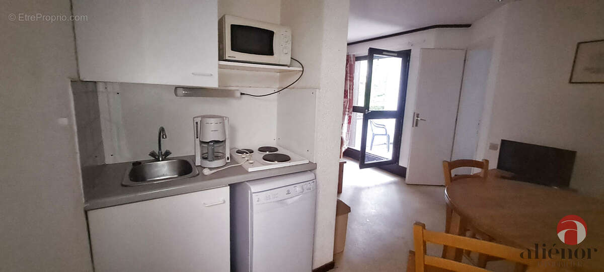 Appartement à MORILLON