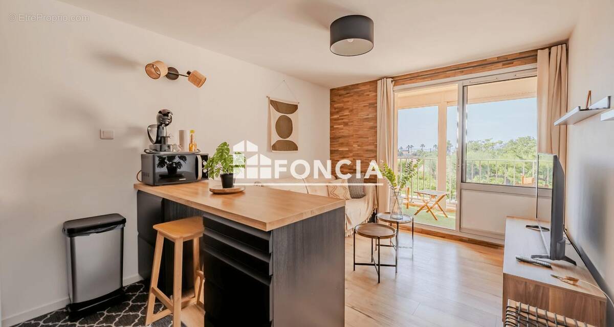 Appartement à CARQUEIRANNE