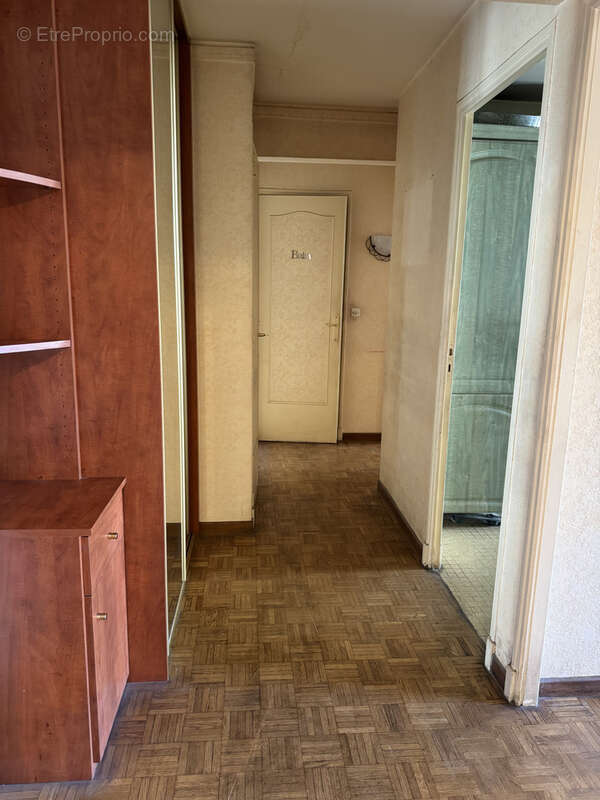 Appartement à MARSEILLE-6E