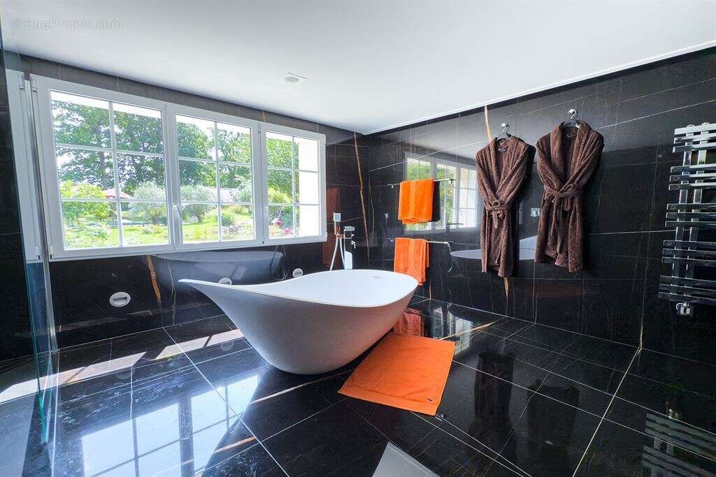 Maison à MONTFORT-L&#039;AMAURY