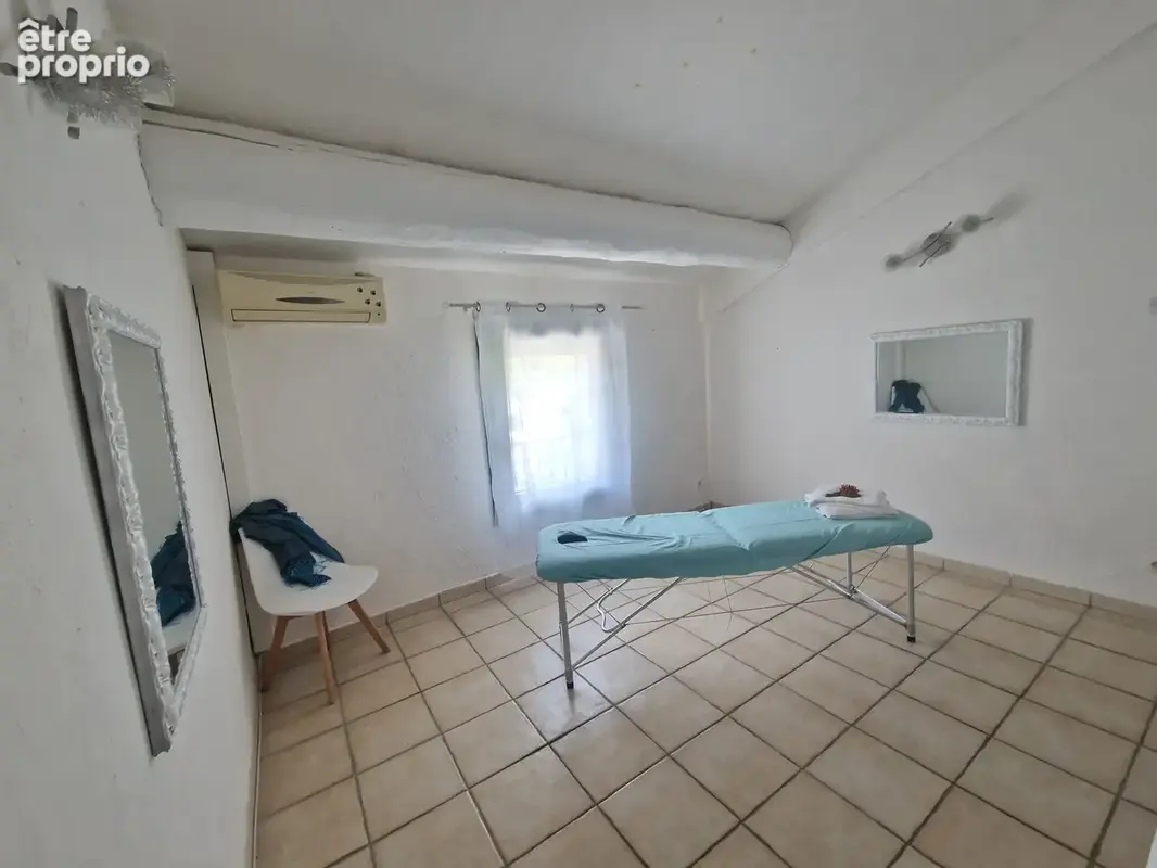 Villa avec piscine hors lotissement - photo 19