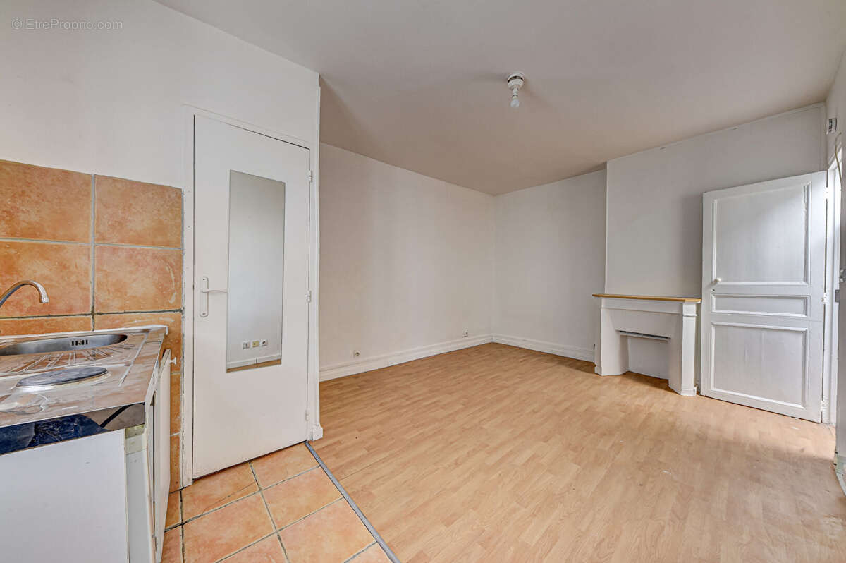 Appartement à PARIS-19E
