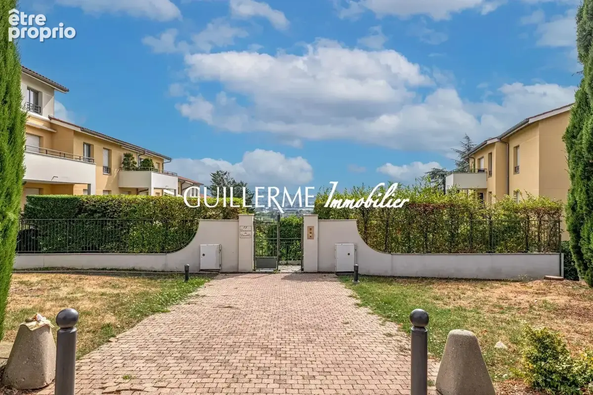 Appartement avec terrasse et jardin - Plein centre de Dardilly le haut - photo 16