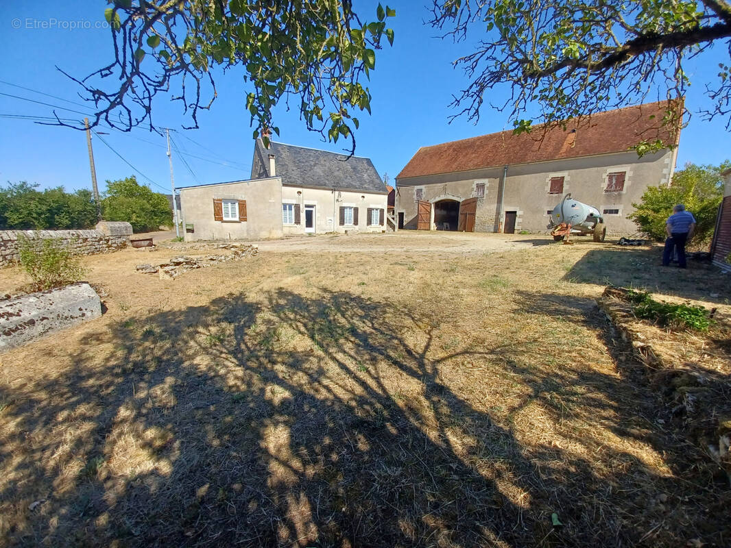 Maison à VARENNES-LES-NARCY
