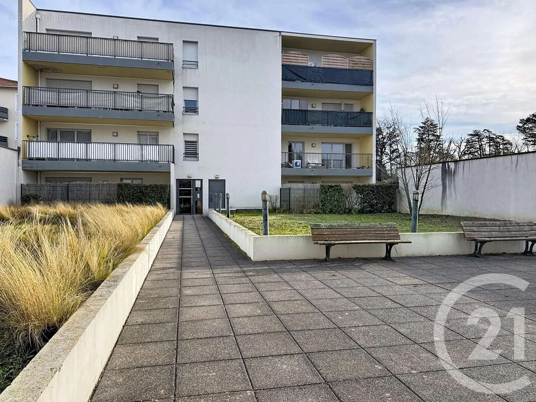 Appartement à DECINES-CHARPIEU