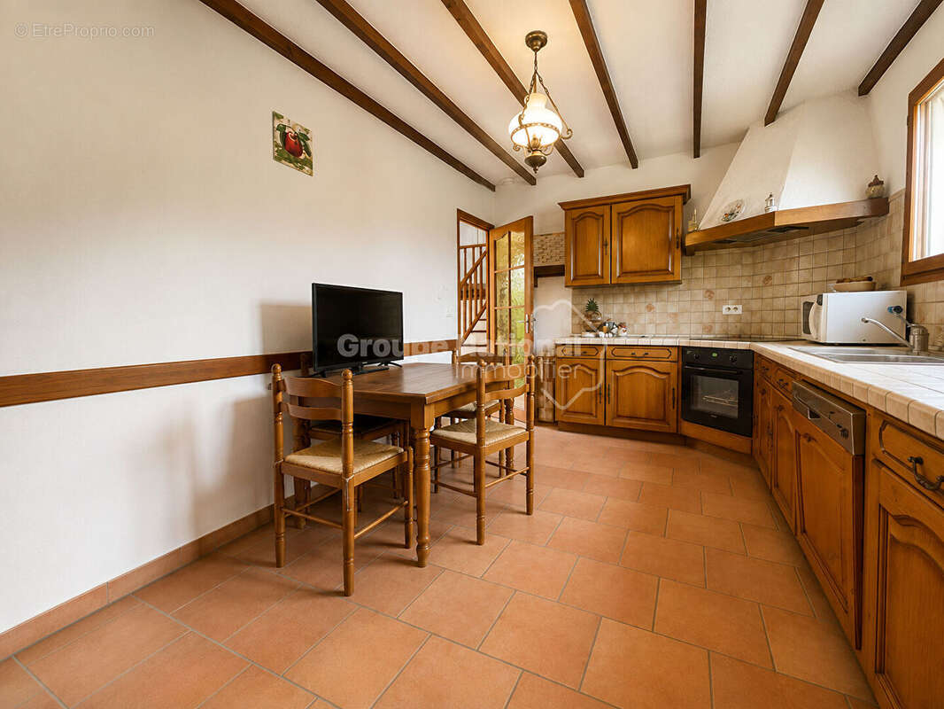 Maison 4 pièces à vendre à Saint Chamas - 138 m² sur terrain de 600 m² - photo 2