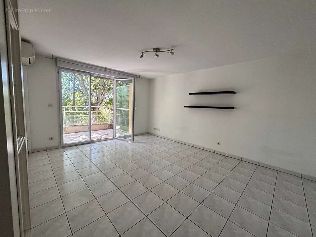 BUSCA,  T3 de 60m² avec balcon , cave et parking - photo 3